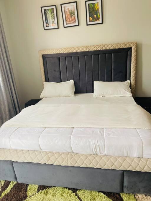 Renex Homes Namugongo Экстерьер фото